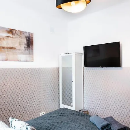 Clicktheflat Royal Route Warecka Apart Rooms-3